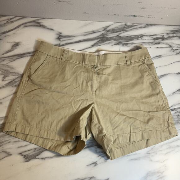J.CREW Shorts Womens SZ 12 Beige Flat Front 100% Cotton Chino Khakis Minimalist - Picture 1 of 5
